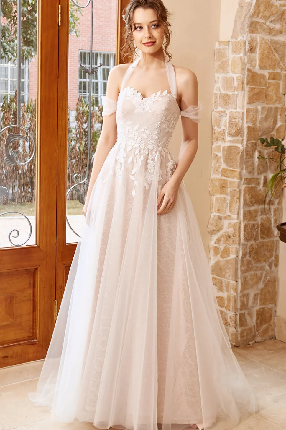 Appliques Tulle Halter Wedding Dress