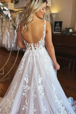 Ivory A-Line V-Neck Backless Long Lace Wedding Dress