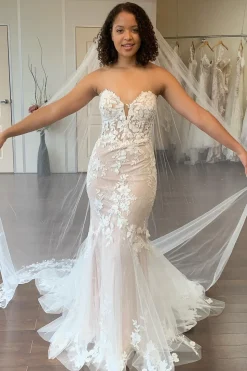 Ivory Mermaid Sweetheart Long Wedding Dress with Lace