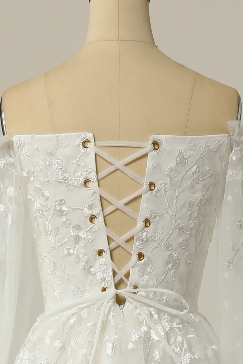 Luxurious A Line Off the Shoulder White Wedding Dress with Appliques