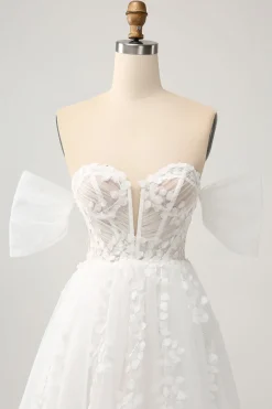 Princess Off The Shoulder Sweep Train Tulle Corset Wedding Dress with Appliques