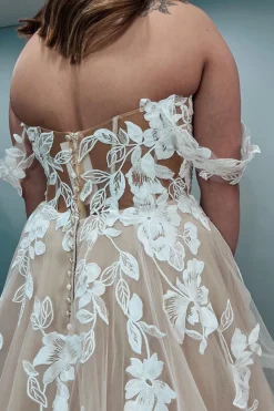 Tulle Off The Shoulder Ivory Long Plus Size Wedding Dress with Appliques