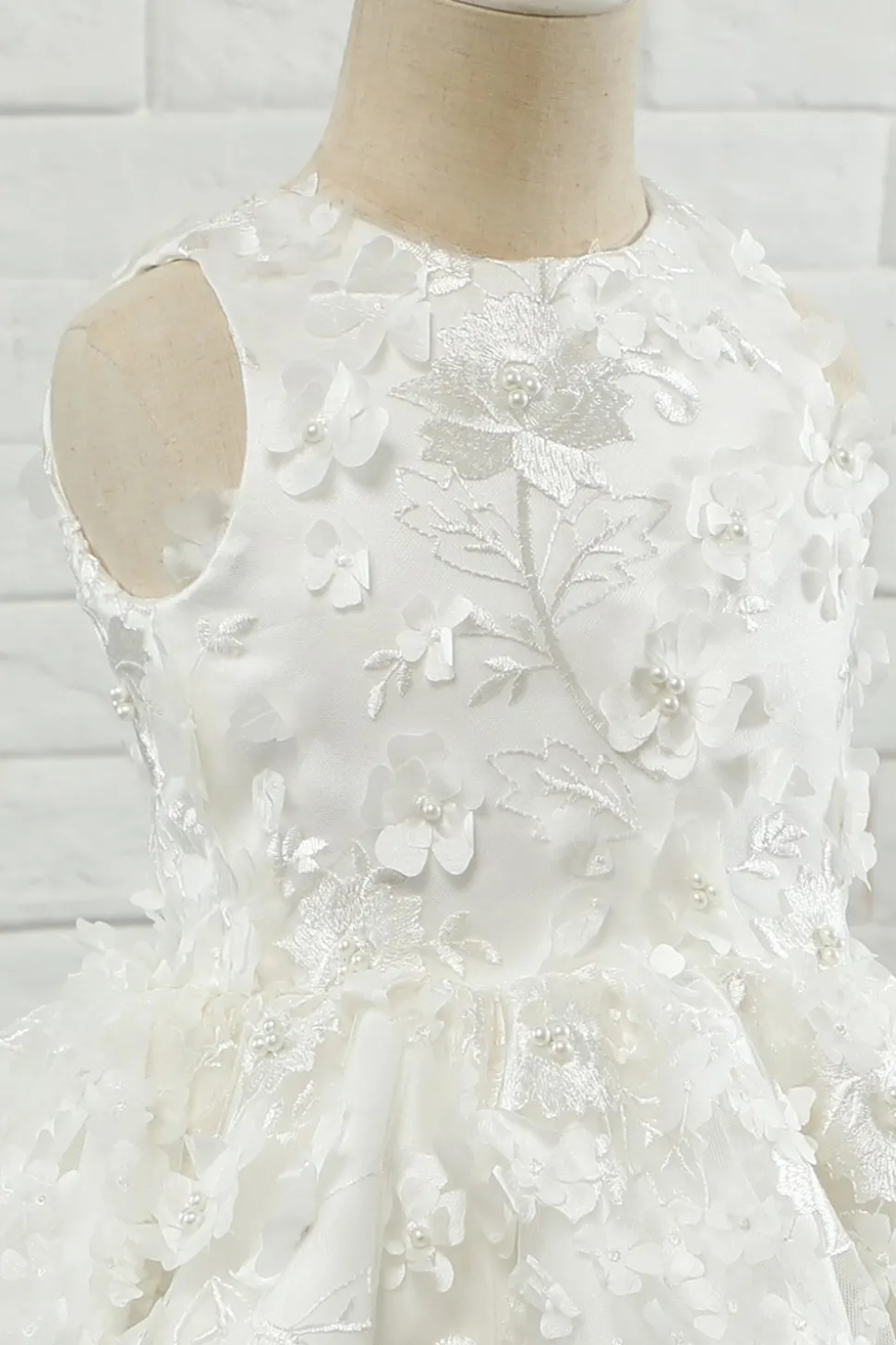White Applique Sleeveless Flower Girl Dress